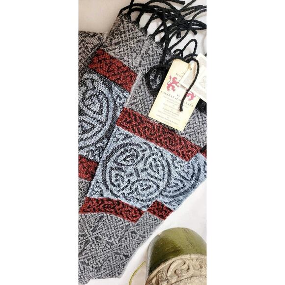 Calzeat Celtic Collection 70"x15" Woven Scarf Neck Wrap Table Runner Scotland - Picture 6 of 15